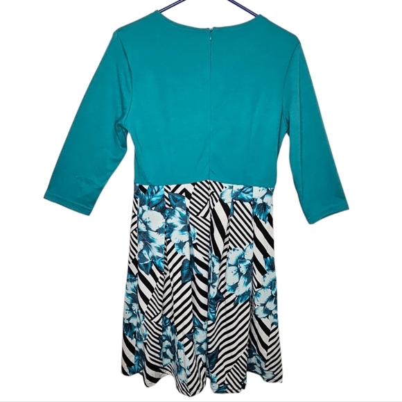 Haute Edition Floral and Striped Midi Dress with Pockets & Hidden Zipper Medium - Picture 8 of 8